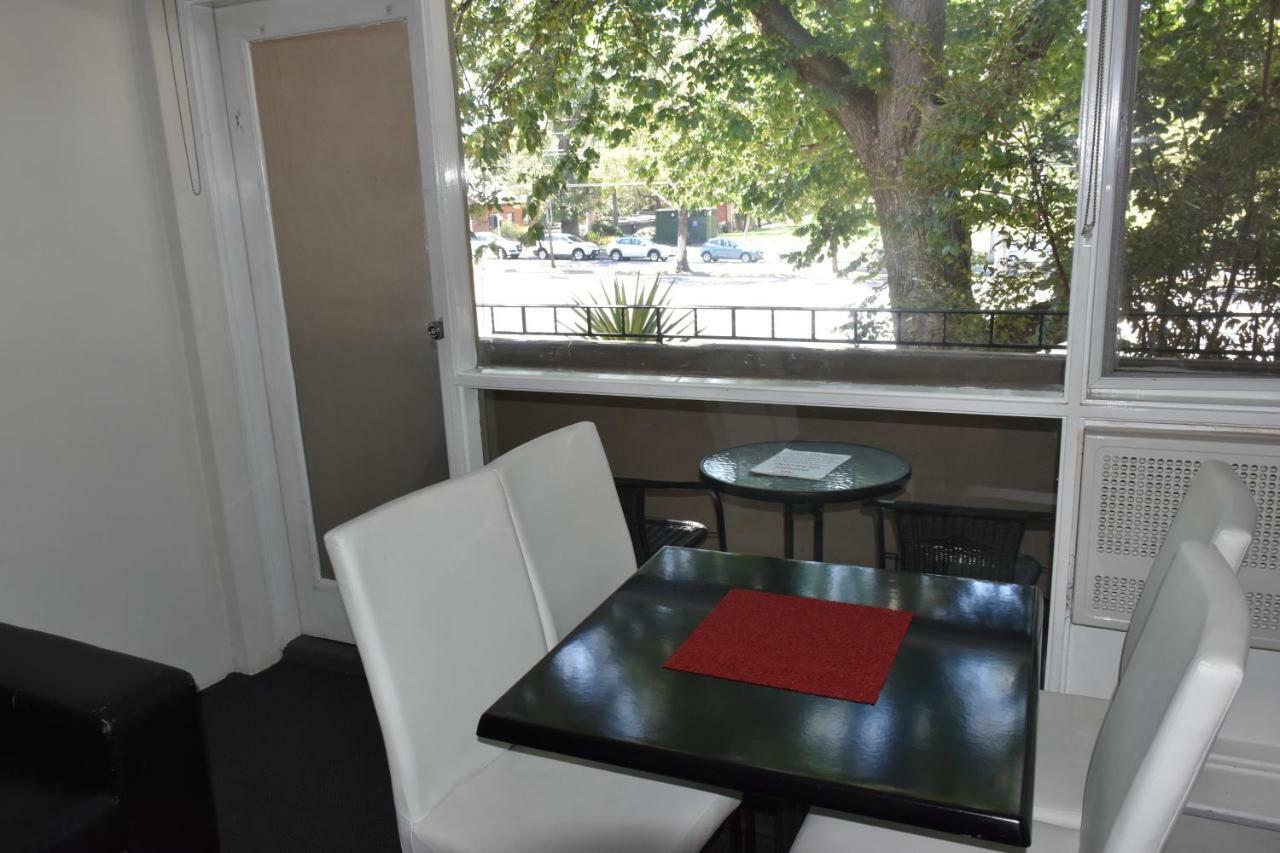Apartments On Flemington Melbourne Bagian luar foto
